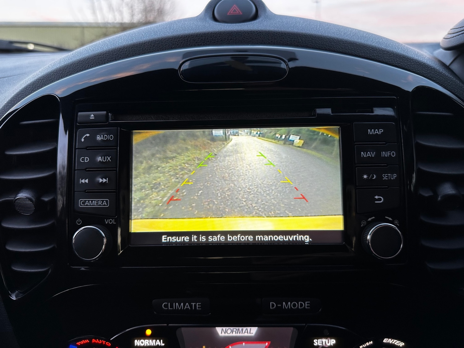 Used Nissan Juke 2014 for sale - 76946088: Photo 28