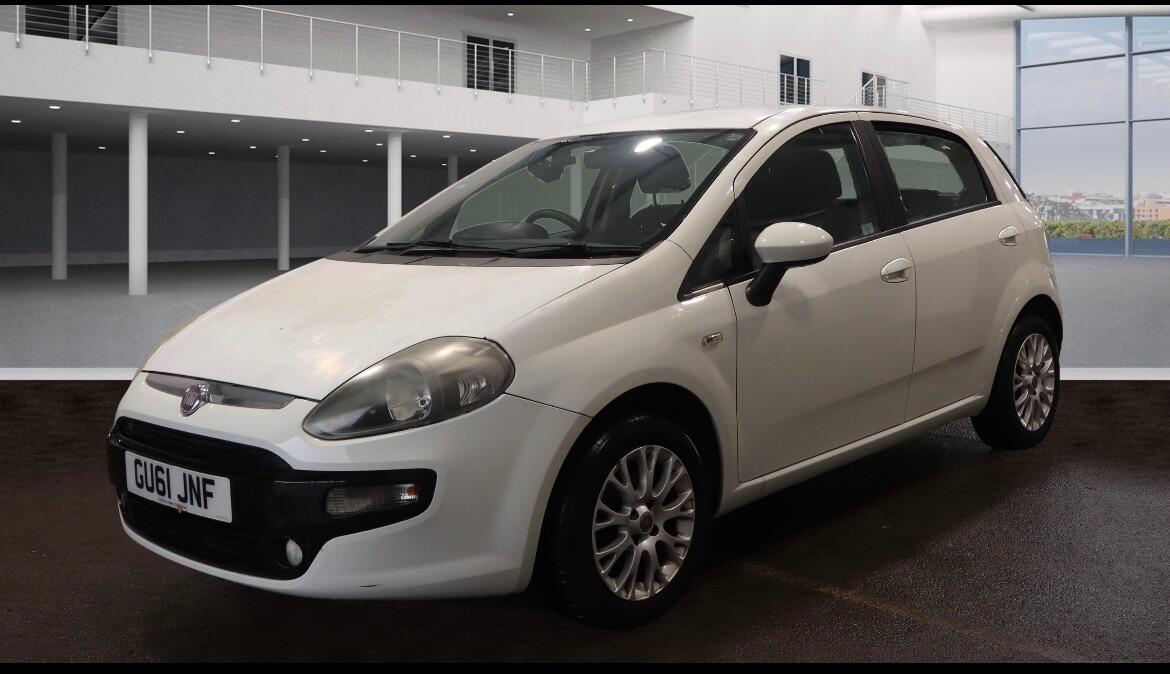 Used Fiat Punto Evo 2011 for sale - 76099497: Photo 2