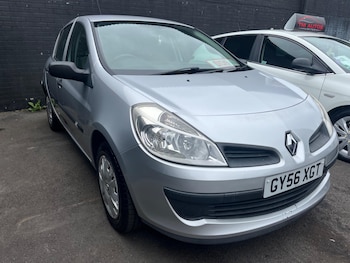 Used Renault Clio 2006 for sale - 76167408: Photo 2