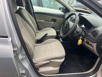 Used Renault Clio 2006 for sale - 76167408: Photo 4
