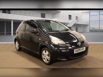 (09) - 1.0 VVT-i Black Euro 4 3dr (AC)