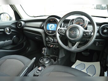 Used MINI Hatch 2018 for sale - 76560920: Photo