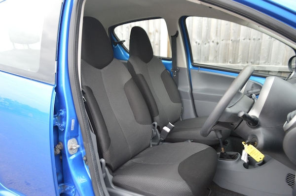 Used Toyota AYGO 2010 for sale - 76259592: Photo 14