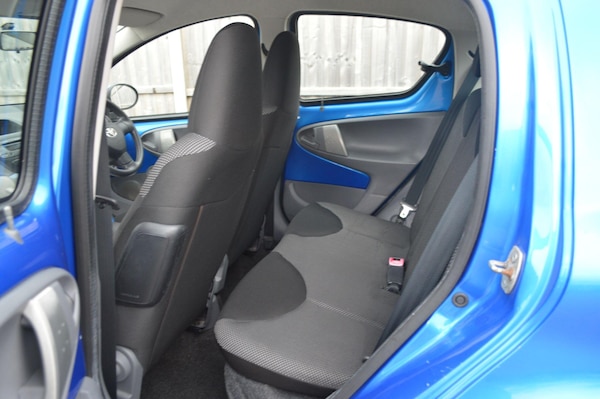 Used Toyota AYGO 2010 for sale - 76259592: Photo 17