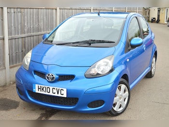 Used Toyota AYGO 2010 for sale - 76259592: Photo 3