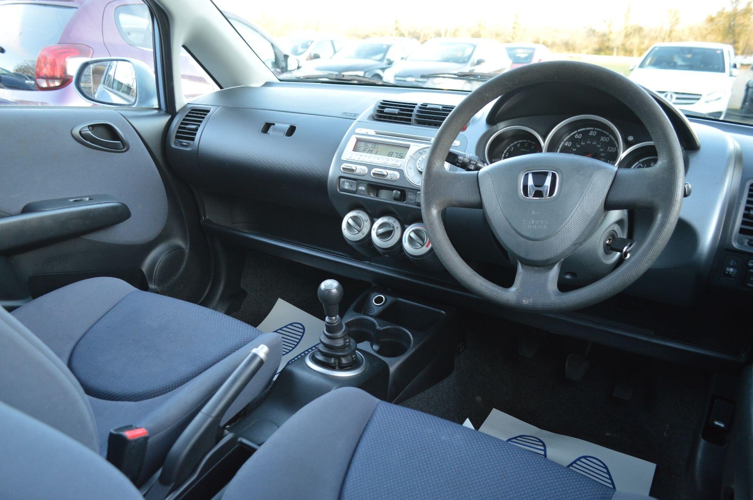 Used Honda Jazz 2002 for sale - 77478779: Photo 2