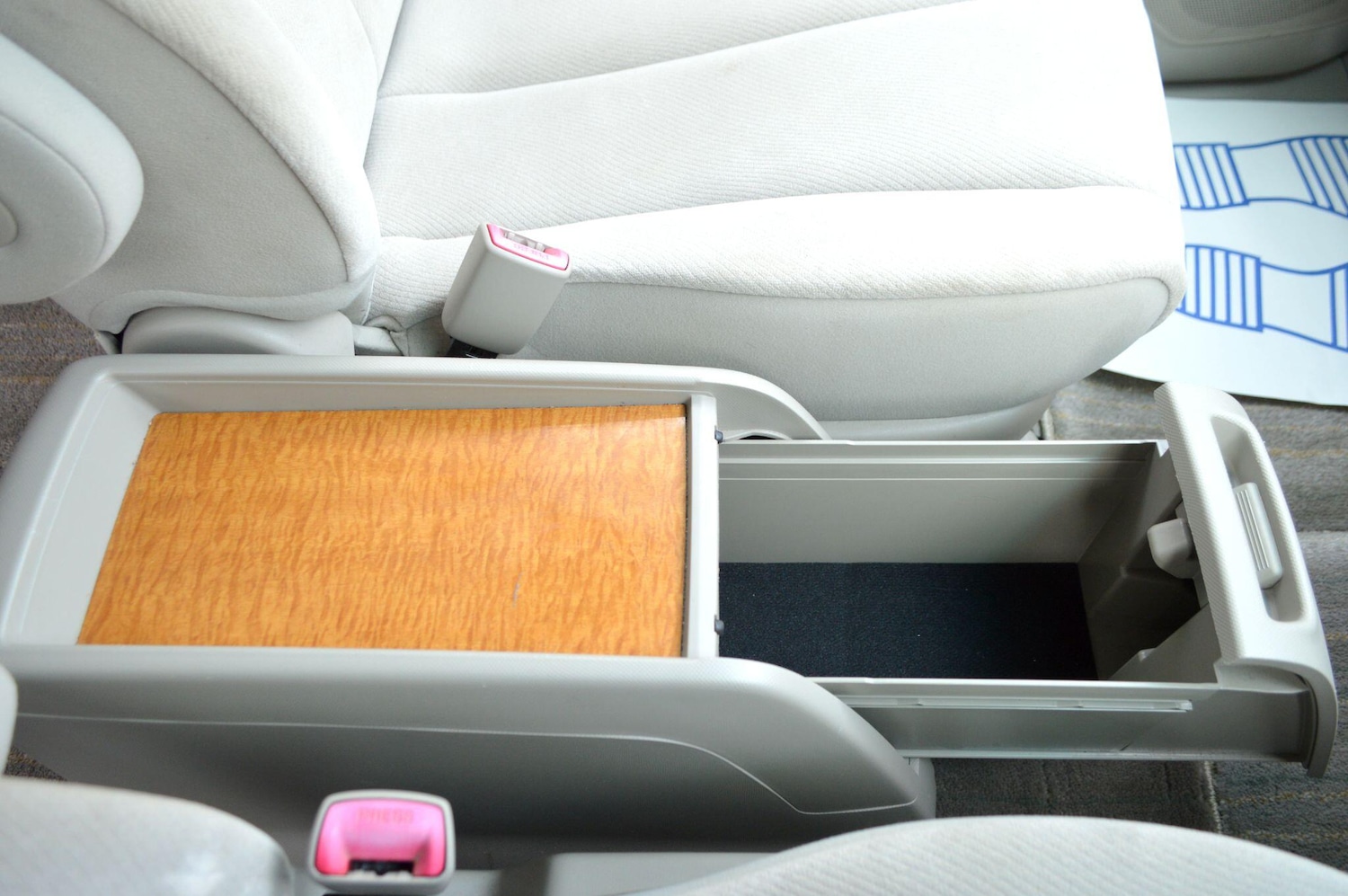 Used Toyota Estima 2026 for sale - 77633634: Photo 11