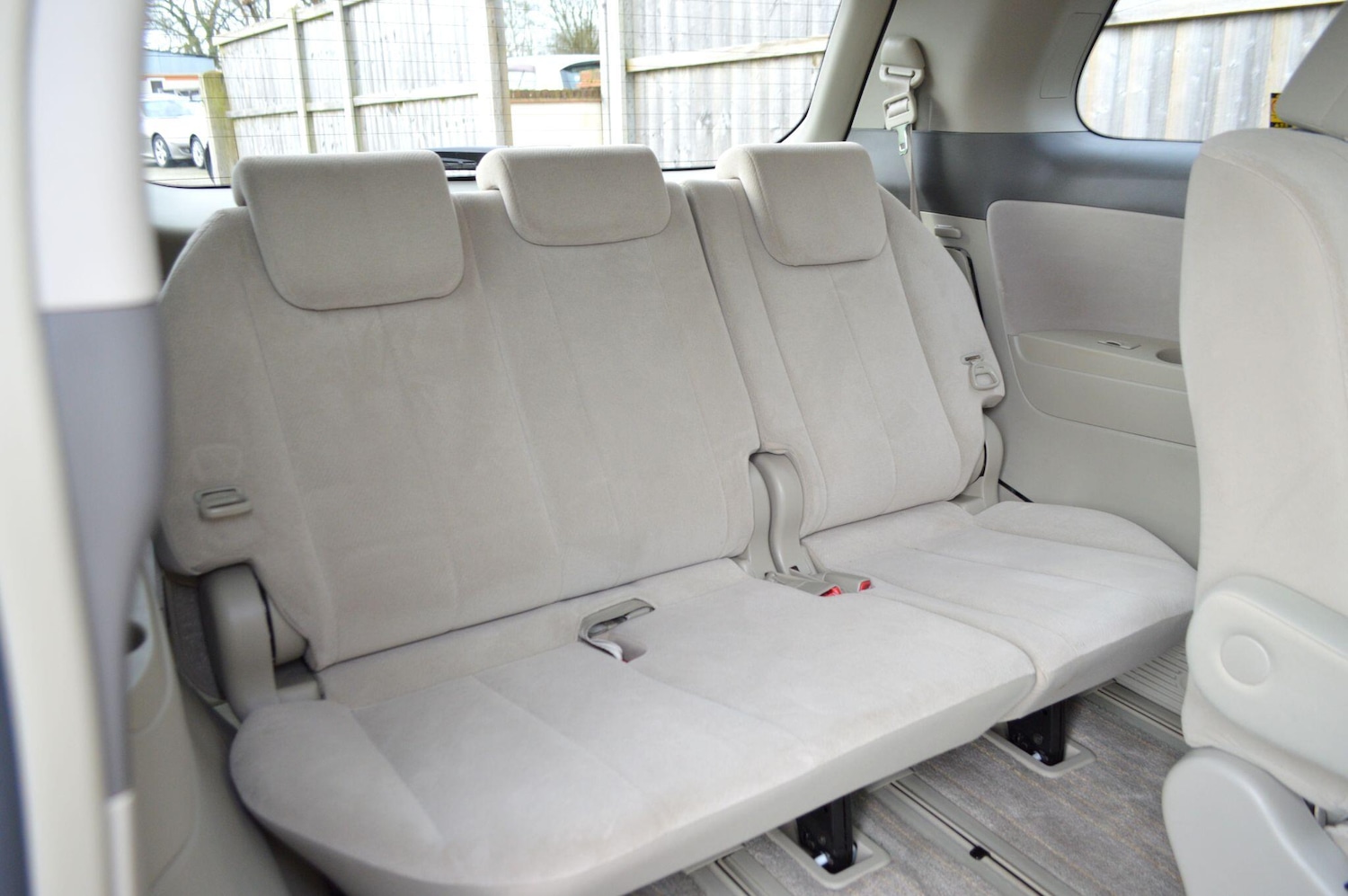 Used Toyota Estima 2026 for sale - 77633634: Photo 12