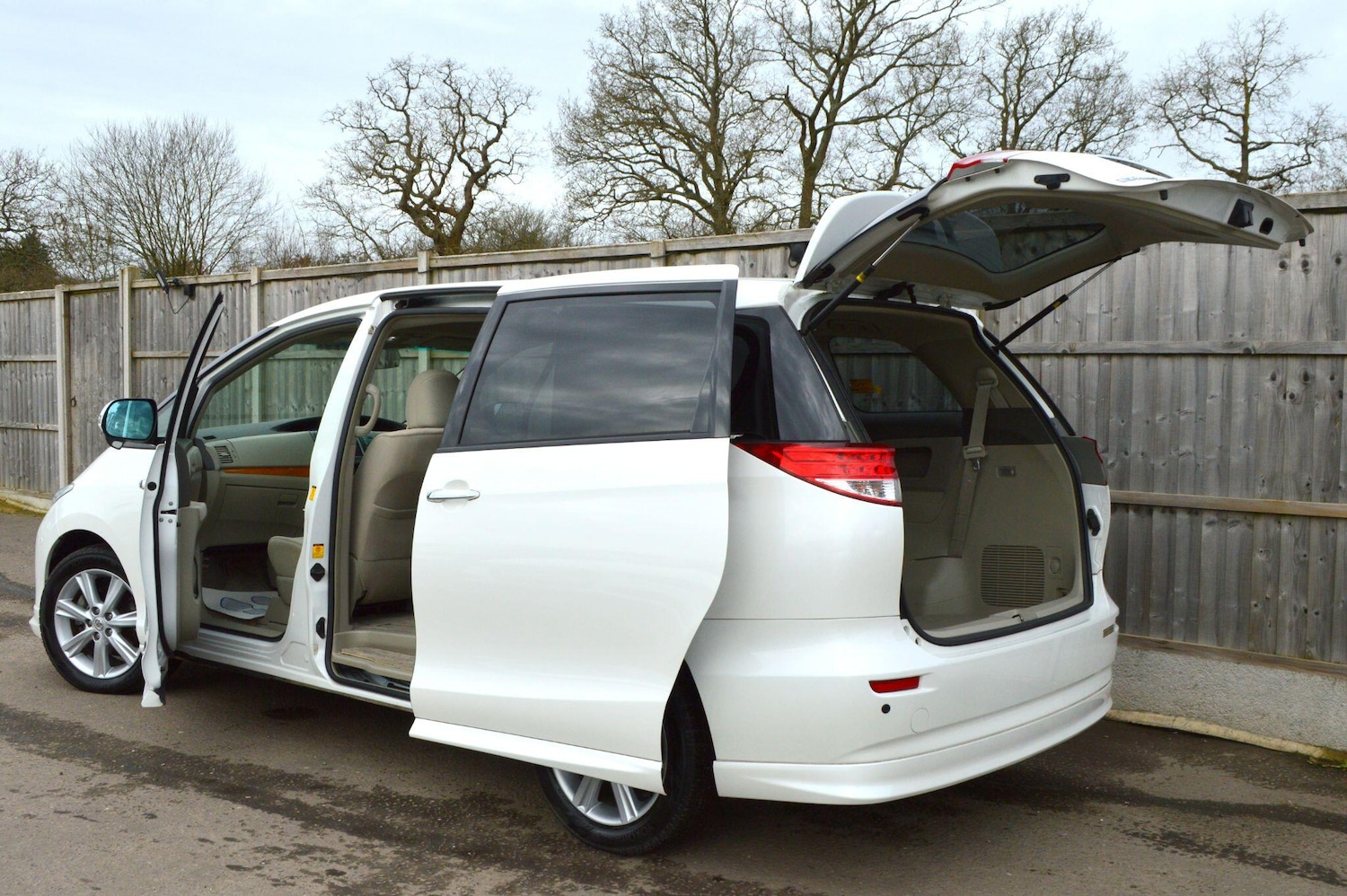 Used Toyota Estima 2026 for sale - 77633634: Photo 17