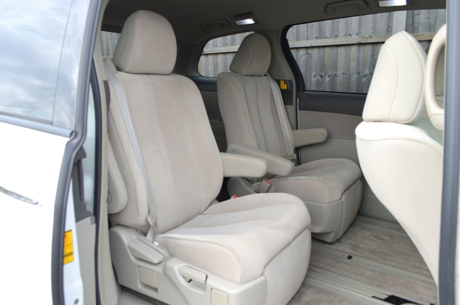 Used Toyota Estima 2026 for sale - 77633634: Photo 19