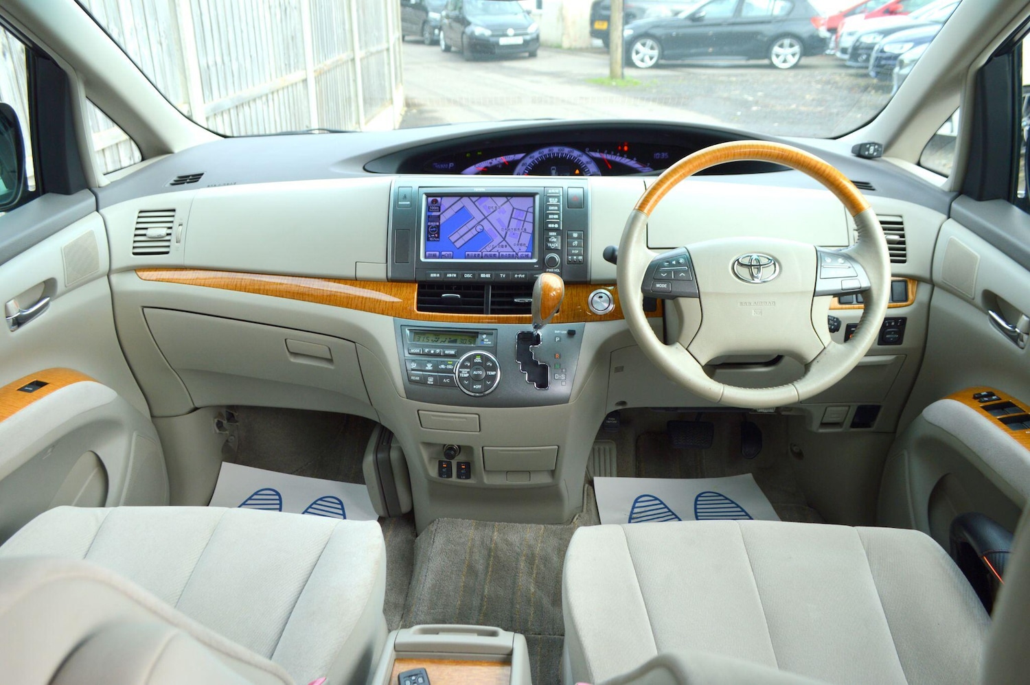 Used Toyota Estima 2026 for sale - 77633634: Photo 2