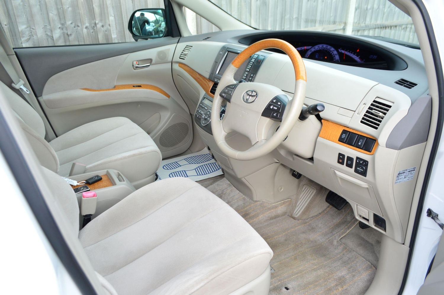 Used Toyota Estima 2026 for sale - 77633634: Photo 21