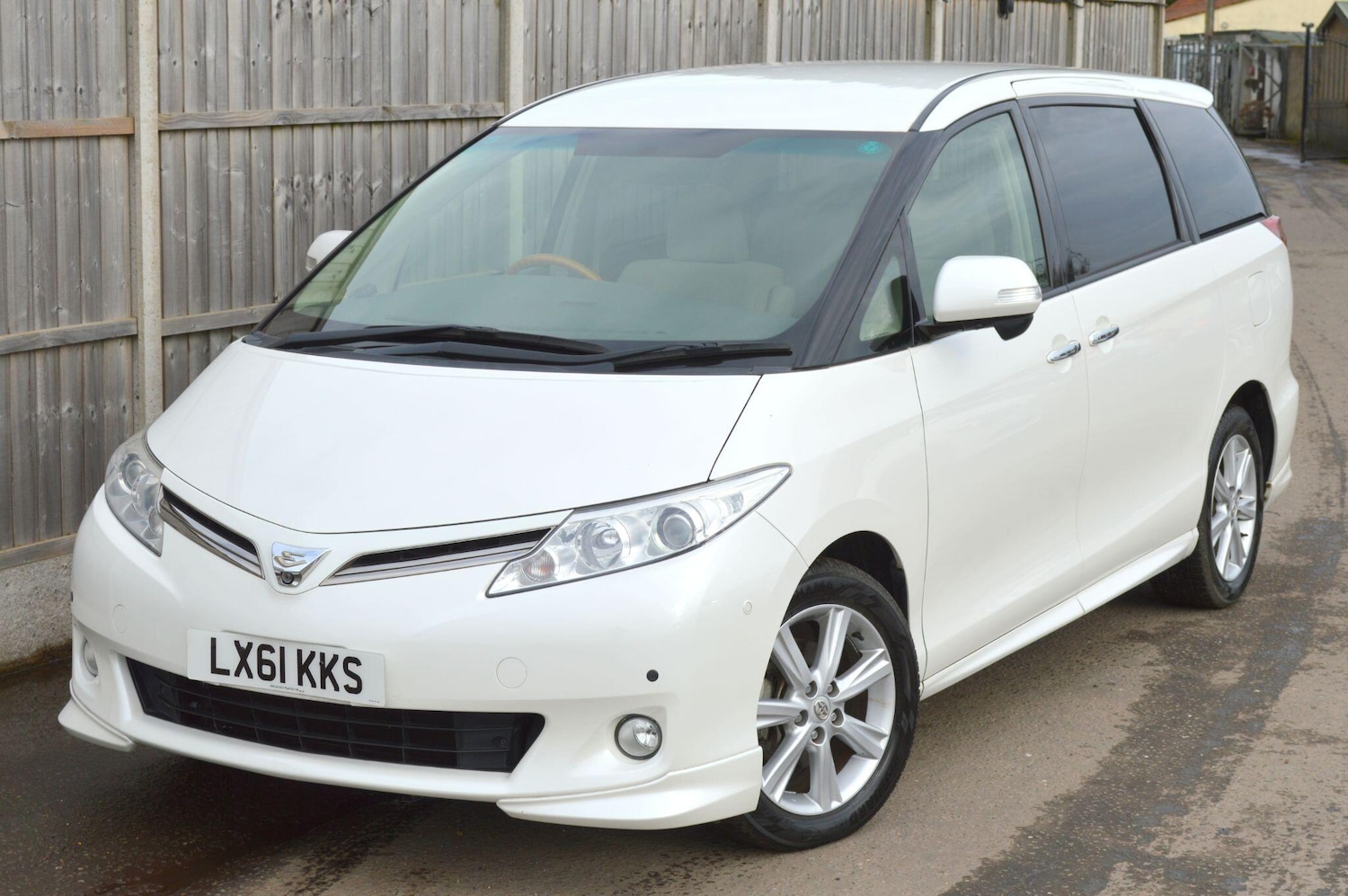 Used Toyota Estima 2026 for sale - 77633634: Photo 26