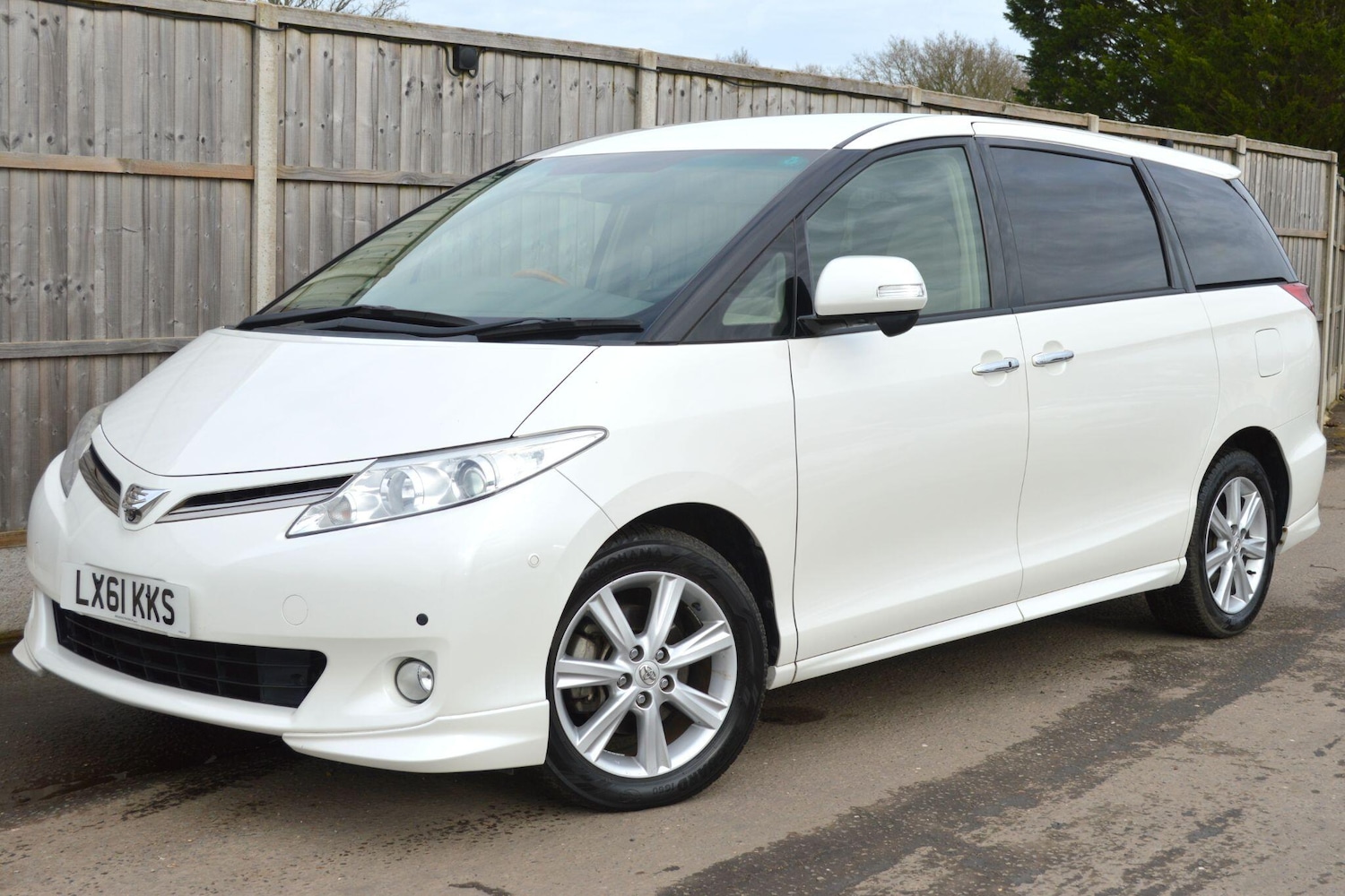 Used Toyota Estima 2026 for sale - 77633634: Photo 30