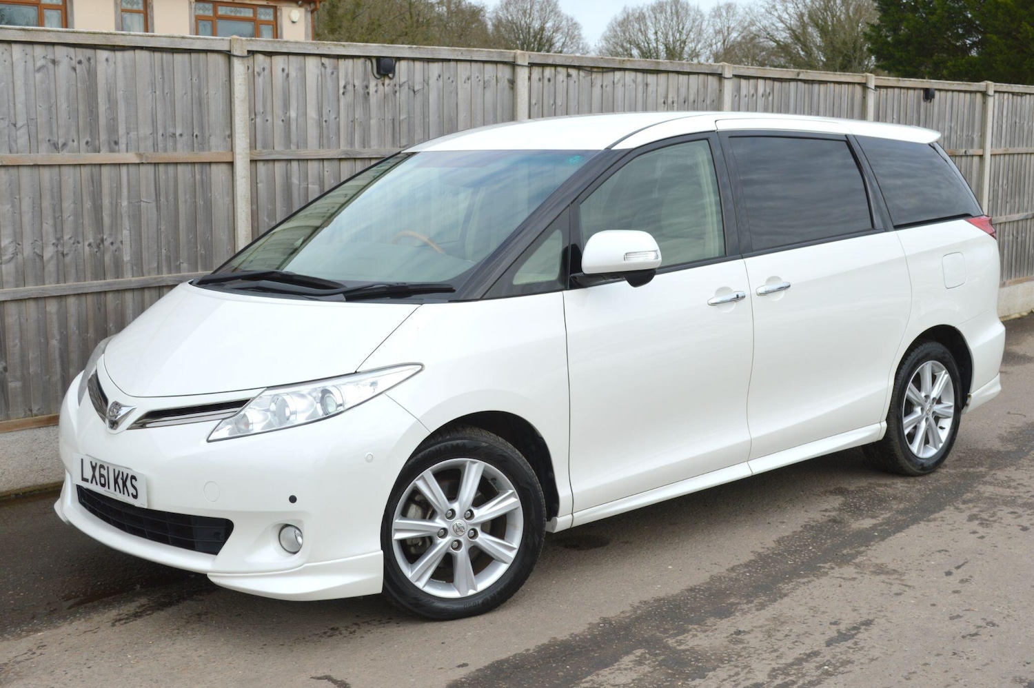 Used Toyota Estima 2026 for sale - 77633634: Photo 35