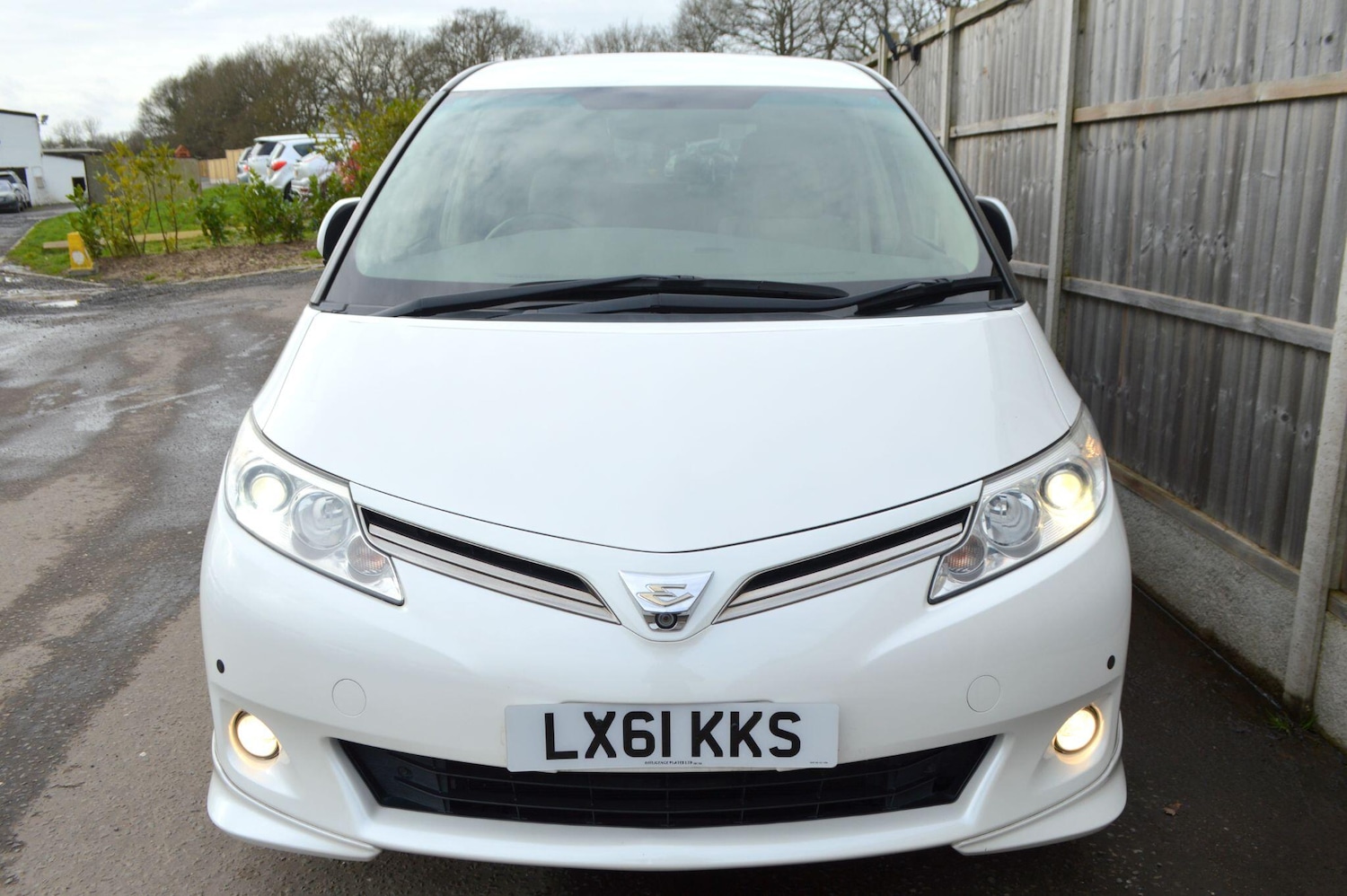 Used Toyota Estima 2026 for sale - 77633634: Photo 4