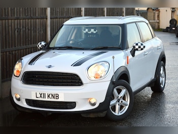 2025 (11) - 1.6 Cooper SUV 5dr Petrol Steptronic Euro 5 (122 ps)