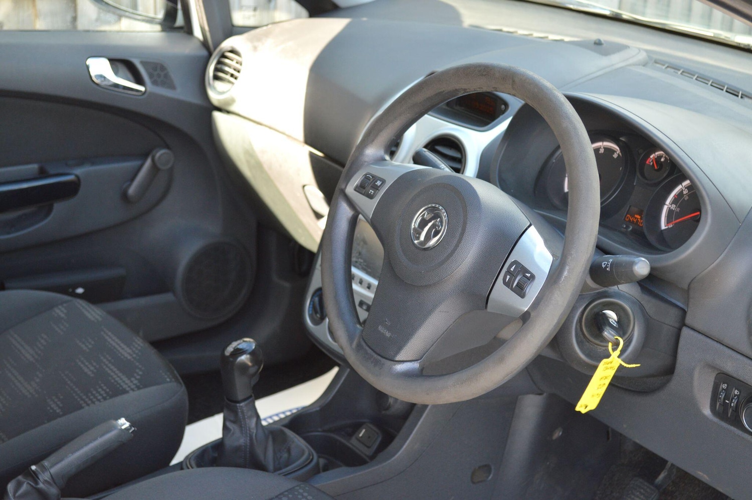 Used Vauxhall Corsa 2014 for sale - 76988687: Photo 2