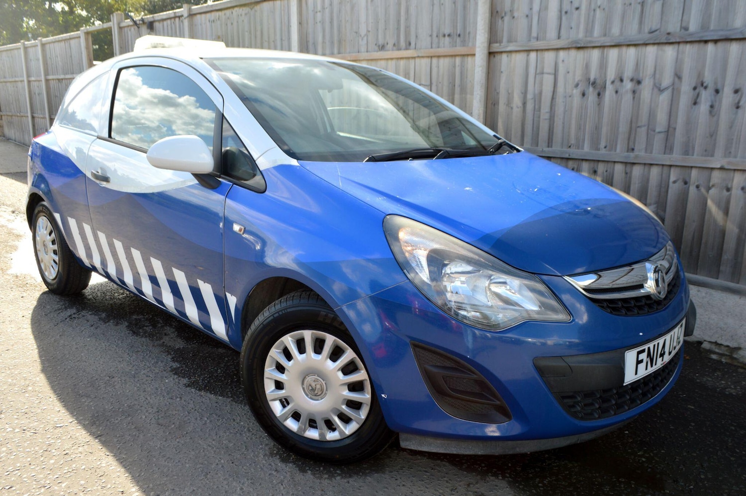 Used Vauxhall Corsa 2014 for sale - 76988687: Photo 3