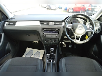 Used Skoda Rapid 2014 for sale - 76456810: Photo