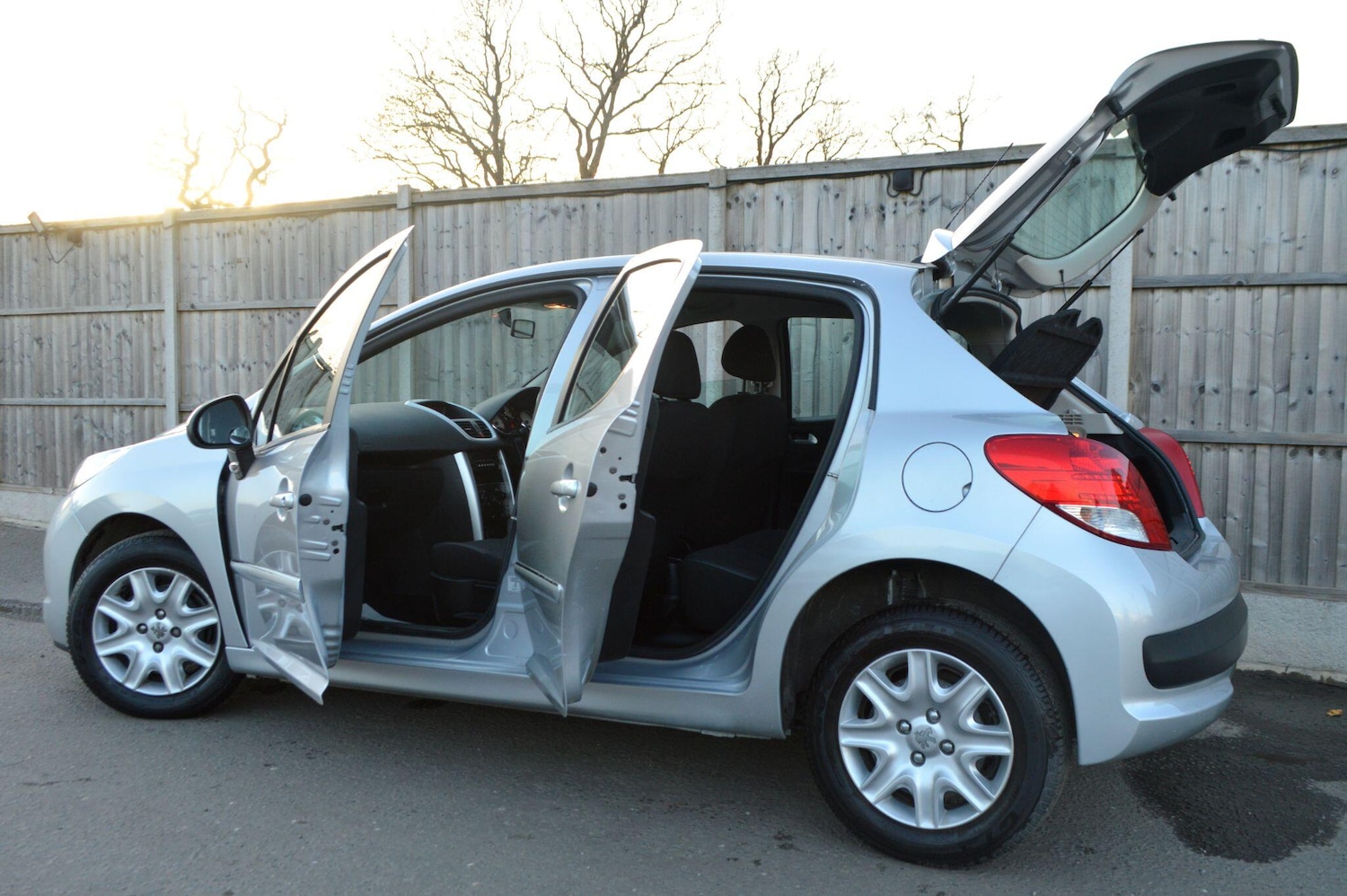 Used Peugeot 207 2012 for sale - 78058500: Photo 15