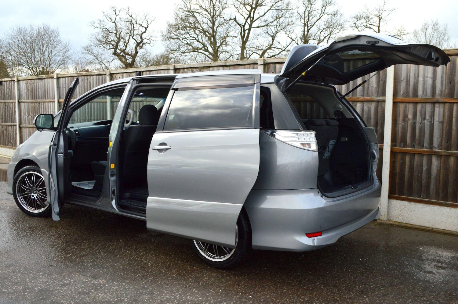 Used Toyota Estima 2026 for sale - 77305780: Photo 15