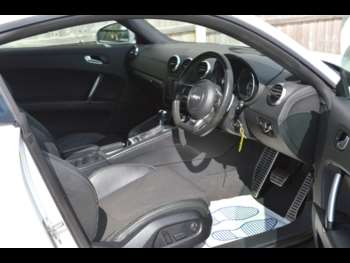 Used Audi TT 2010 for sale - 74160250: Photo