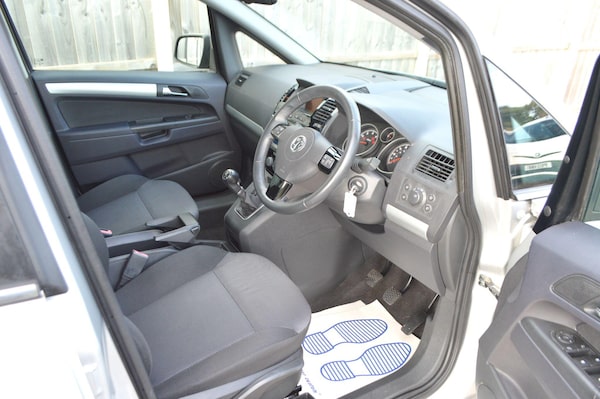 Used Vauxhall Zafira 2013 for sale - 76314850: Photo 2