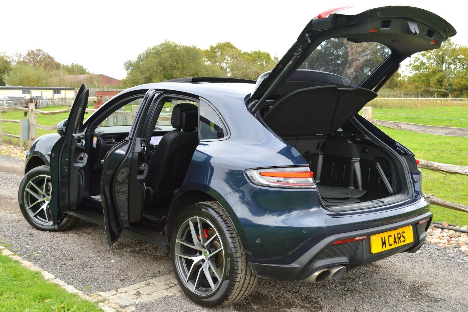 Used Porsche Macan 2022 for sale - 76295186: Photo 21