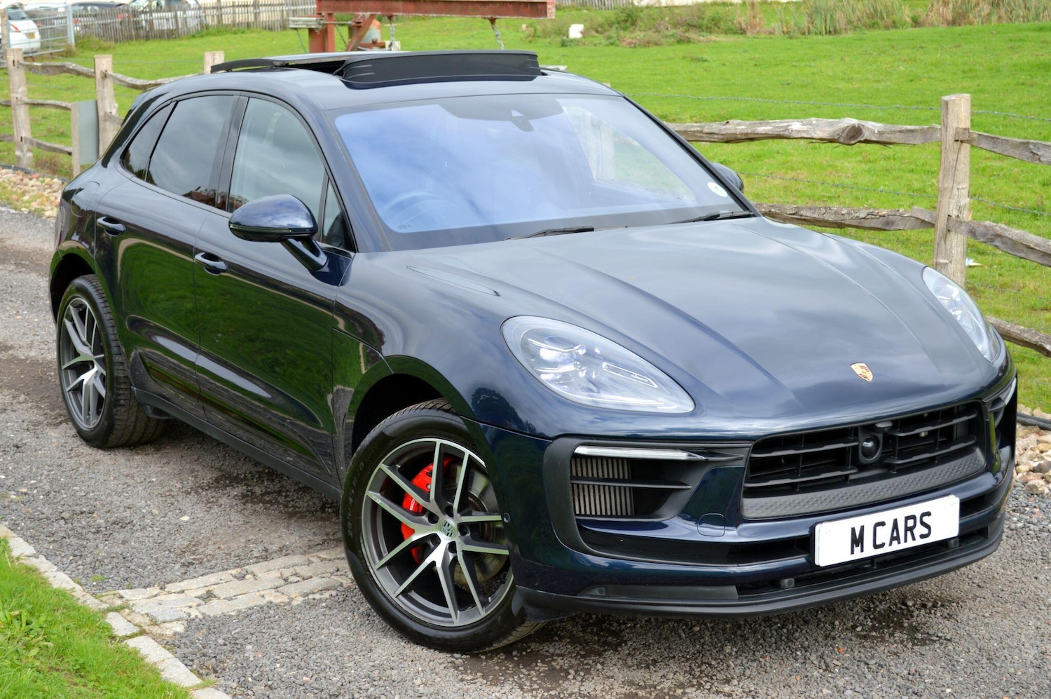 Used Porsche Macan 2022 for sale - 76295186: Photo 25
