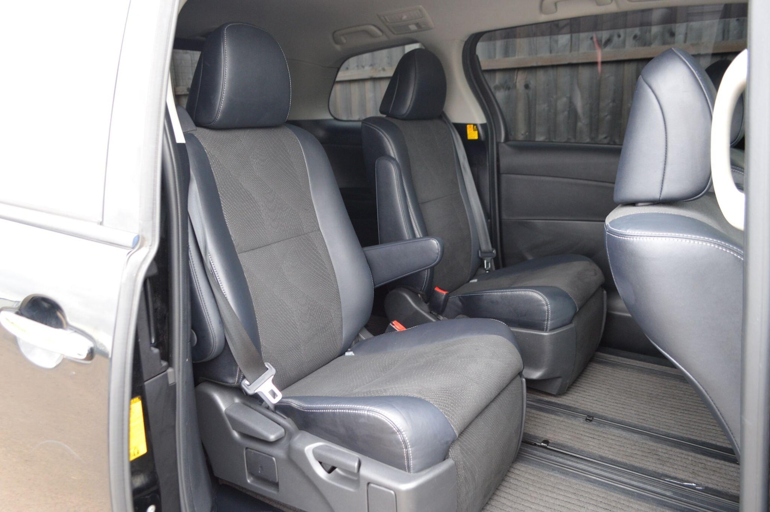 Used Toyota Estima 2026 for sale - 77696352: Photo 11