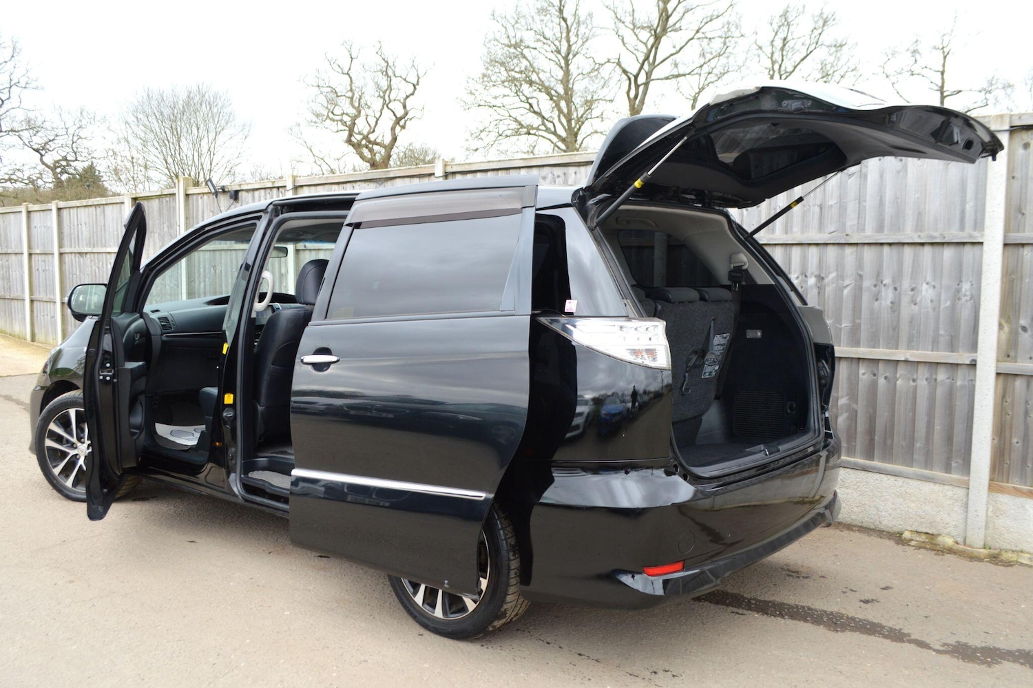 Used Toyota Estima 2026 for sale - 77696352: Photo 15