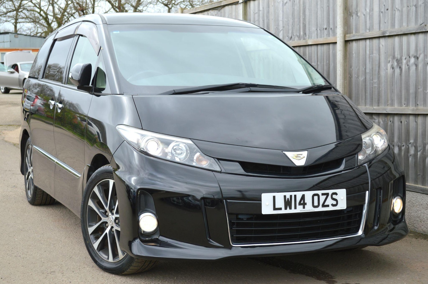 Used Toyota Estima 2026 for sale - 77696352: Photo 3