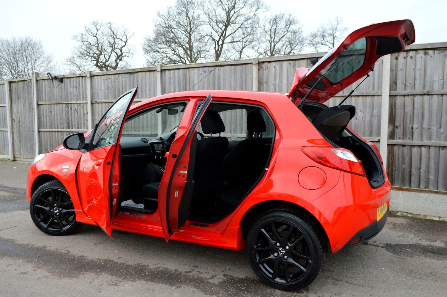 Used Mazda Mazda2 2014 for sale - 77330673: Photo 18