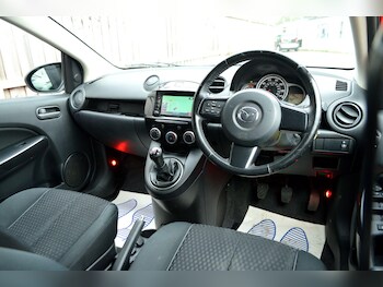 Used Mazda Mazda2 2014 for sale - 77330673: Photo