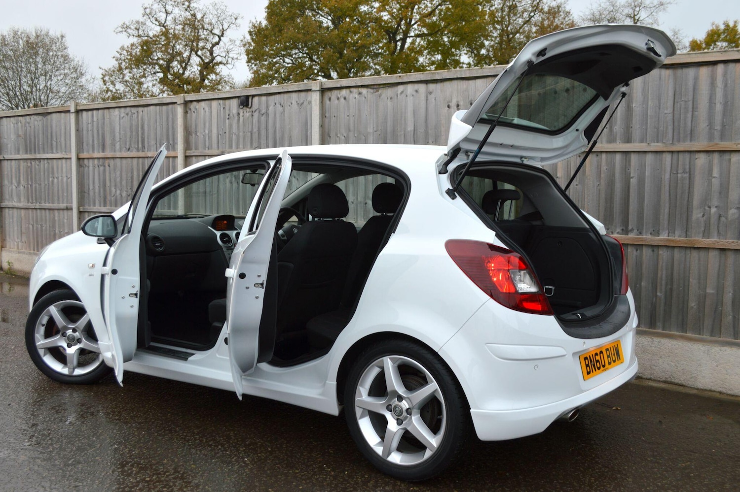 Used Vauxhall Corsa 2010 for sale - 76727611: Photo 14