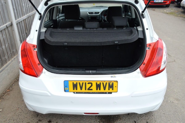 Used Suzuki Swift 2012 for sale - 76270582: Photo 11
