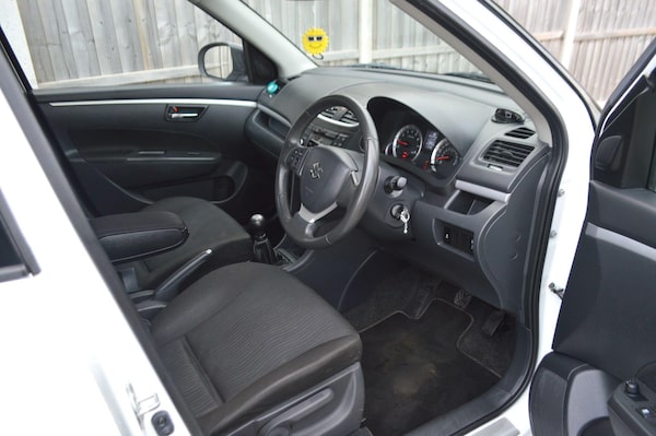 Used Suzuki Swift 2012 for sale - 76270582: Photo 16