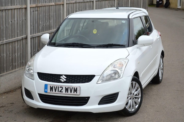 Used Suzuki Swift 2012 for sale - 76270582: Photo 1