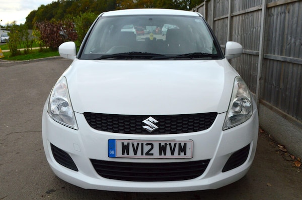 Used Suzuki Swift 2012 for sale - 76270582: Photo 4