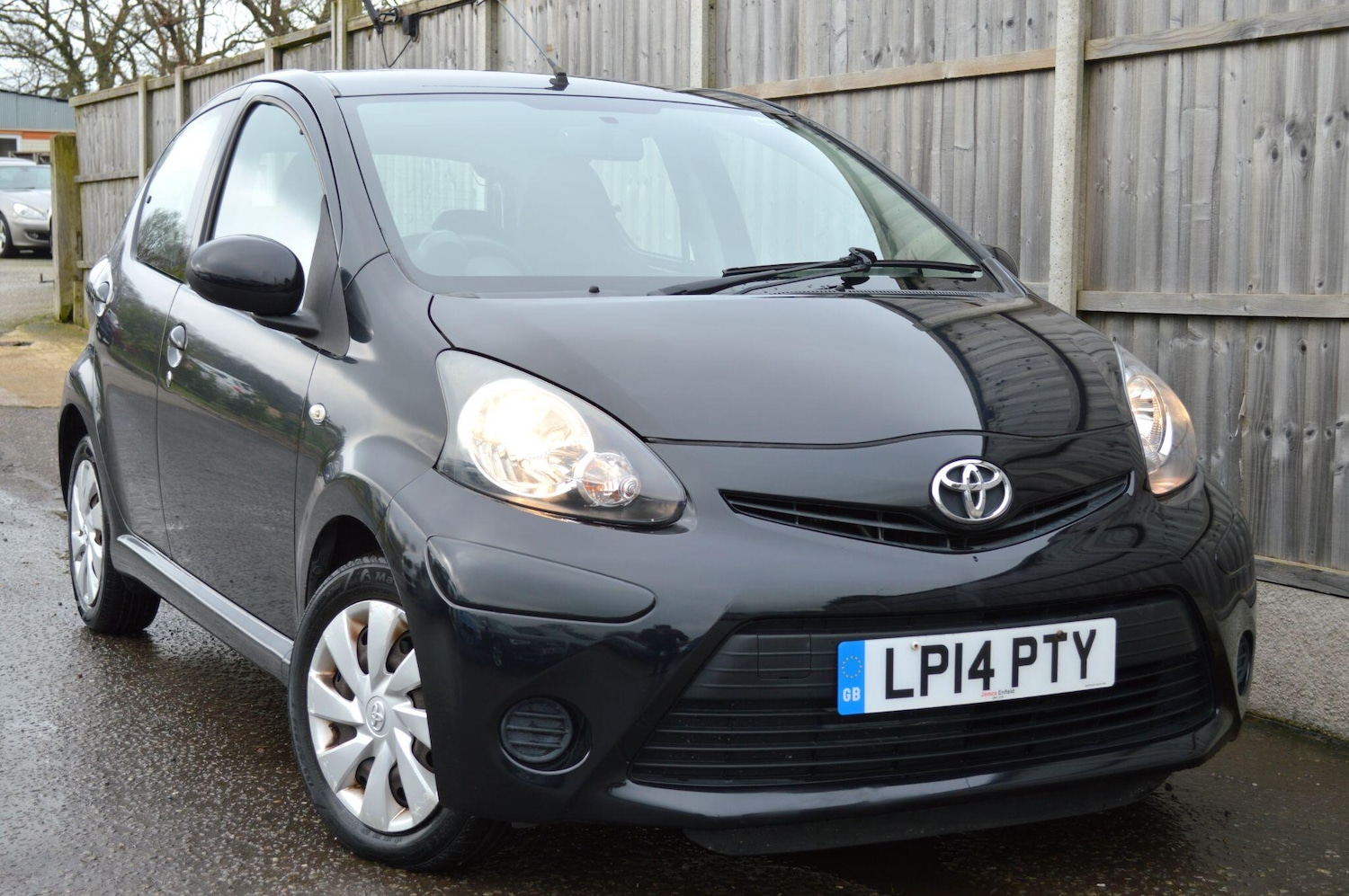Used Toyota AYGO 2014 for sale - 77549424: Photo 1