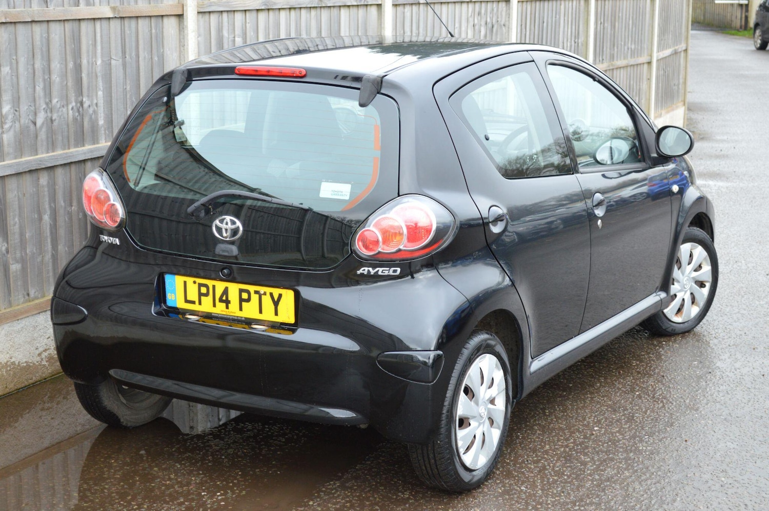 Used Toyota AYGO 2014 for sale - 77549424: Photo 10