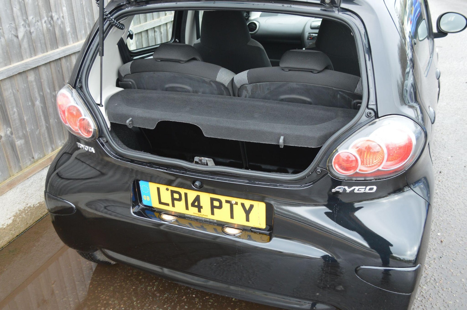 Used Toyota AYGO 2014 for sale - 77549424: Photo 11