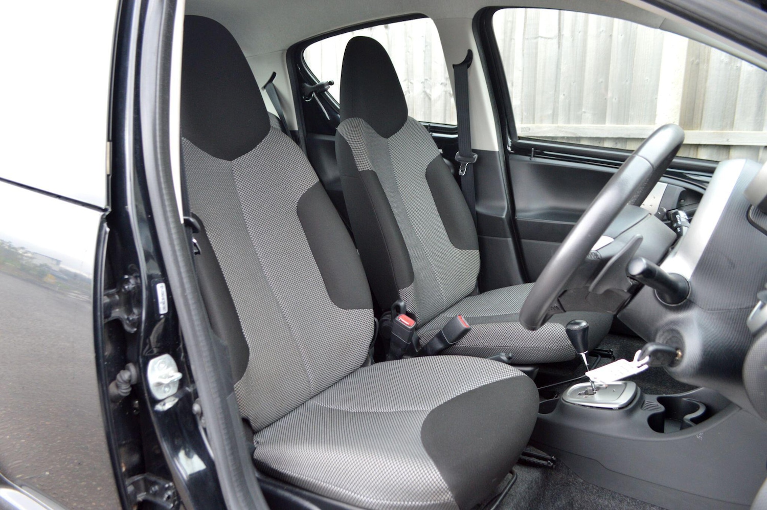 Used Toyota AYGO 2014 for sale - 77549424: Photo 15