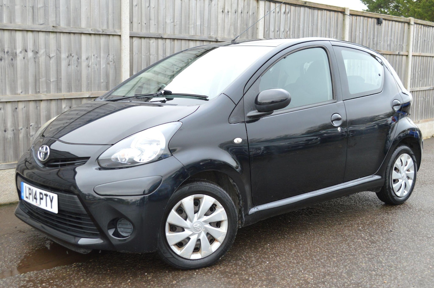 Used Toyota AYGO 2014 for sale - 77549424: Photo 25