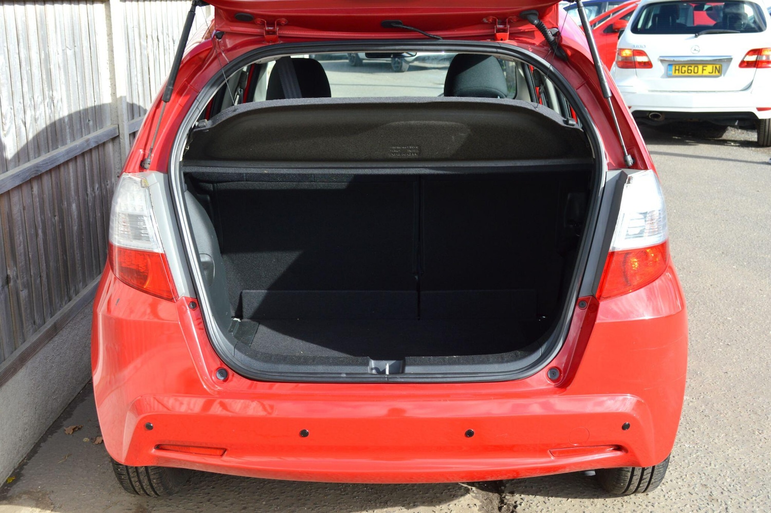 Used Honda Jazz 2011 for sale - 76389207: Photo 11