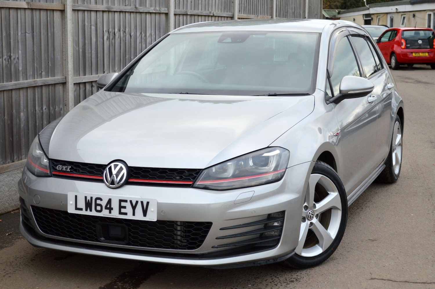 Used Volkswagen Golf for sale - 76701529: Photo 1
