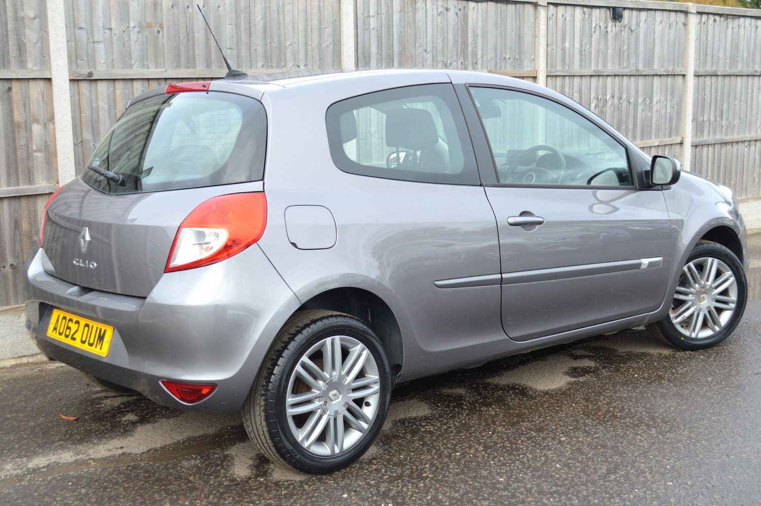Used Renault Clio 2012 for sale - 76499593: Photo 18