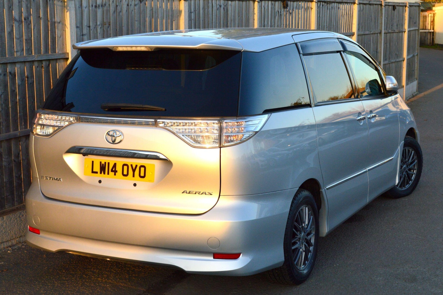 Used Toyota Estima 2025 for sale - 77109147: Photo 12