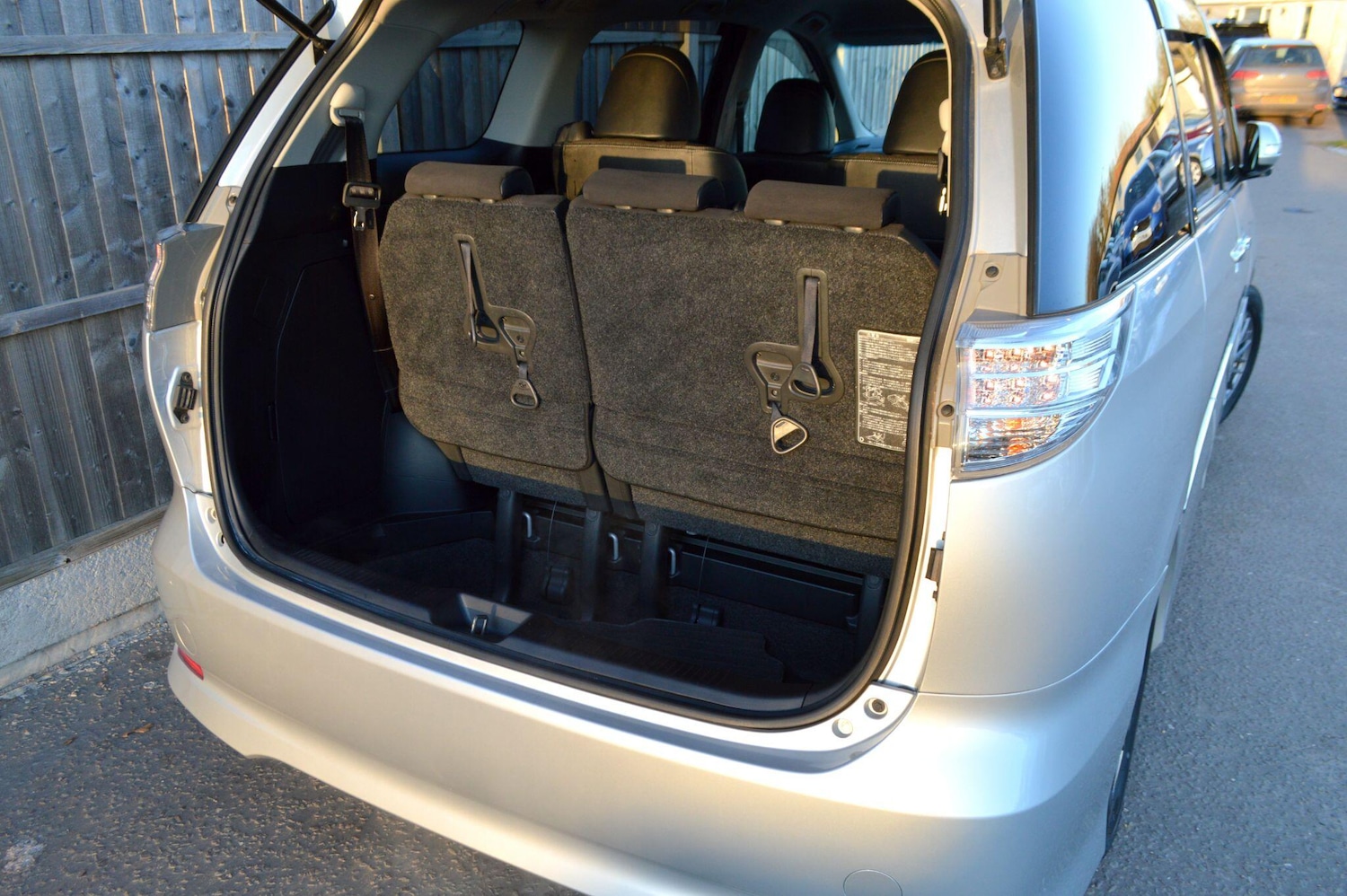 Used Toyota Estima 2025 for sale - 77109147: Photo 14